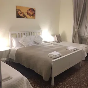Alloggio in famiglia Sonny House Re Di Affittacamere